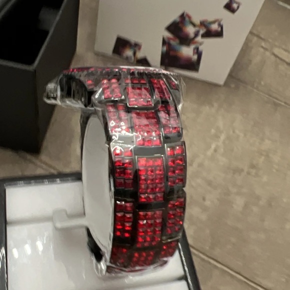 JBW Reserve Ruby (spring 23 vault Release) Very Rare And Sold Out !!! - Picture 4 of 8